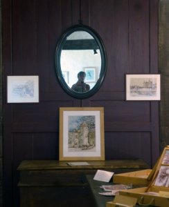 Dans la salle d'exposition